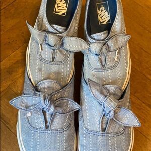 Mommy and me Vans Chambray 7.5 mom, 13.5 child